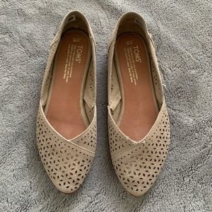 TOMS Beige Julie Flat Size 6